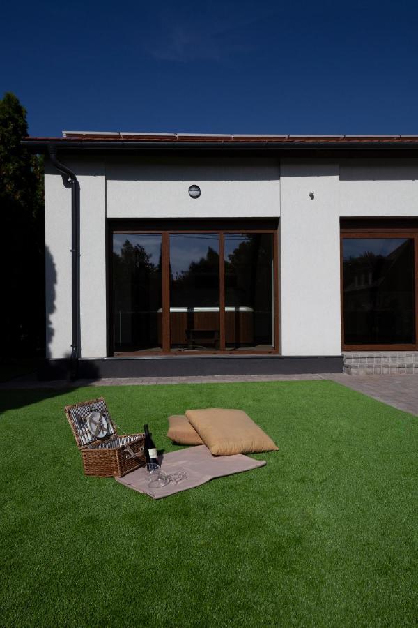 Hvt Comfort Apartments Mezőkövesd Exterior foto