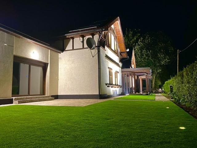 Hvt Comfort Apartments Mezőkövesd Exterior foto